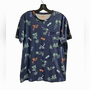 Levi’s Graphic Pocket T-Shirt Large Tropical Print Pineapple Flamingo